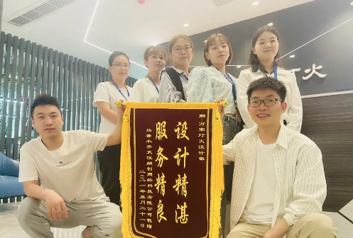 以服務為己任，以滿意為準則——萬家燈火好評如潮！